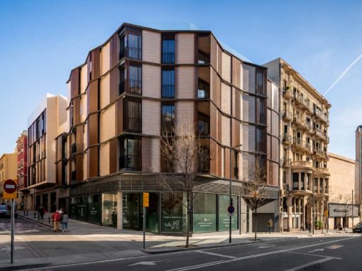 Viviendas y rehabilitación en Riera de Cassoles y Bretón de los Herreros | Barcelona